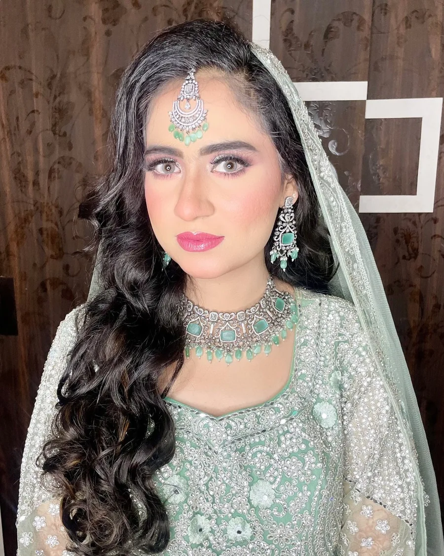 Reception makeup — portrait 3